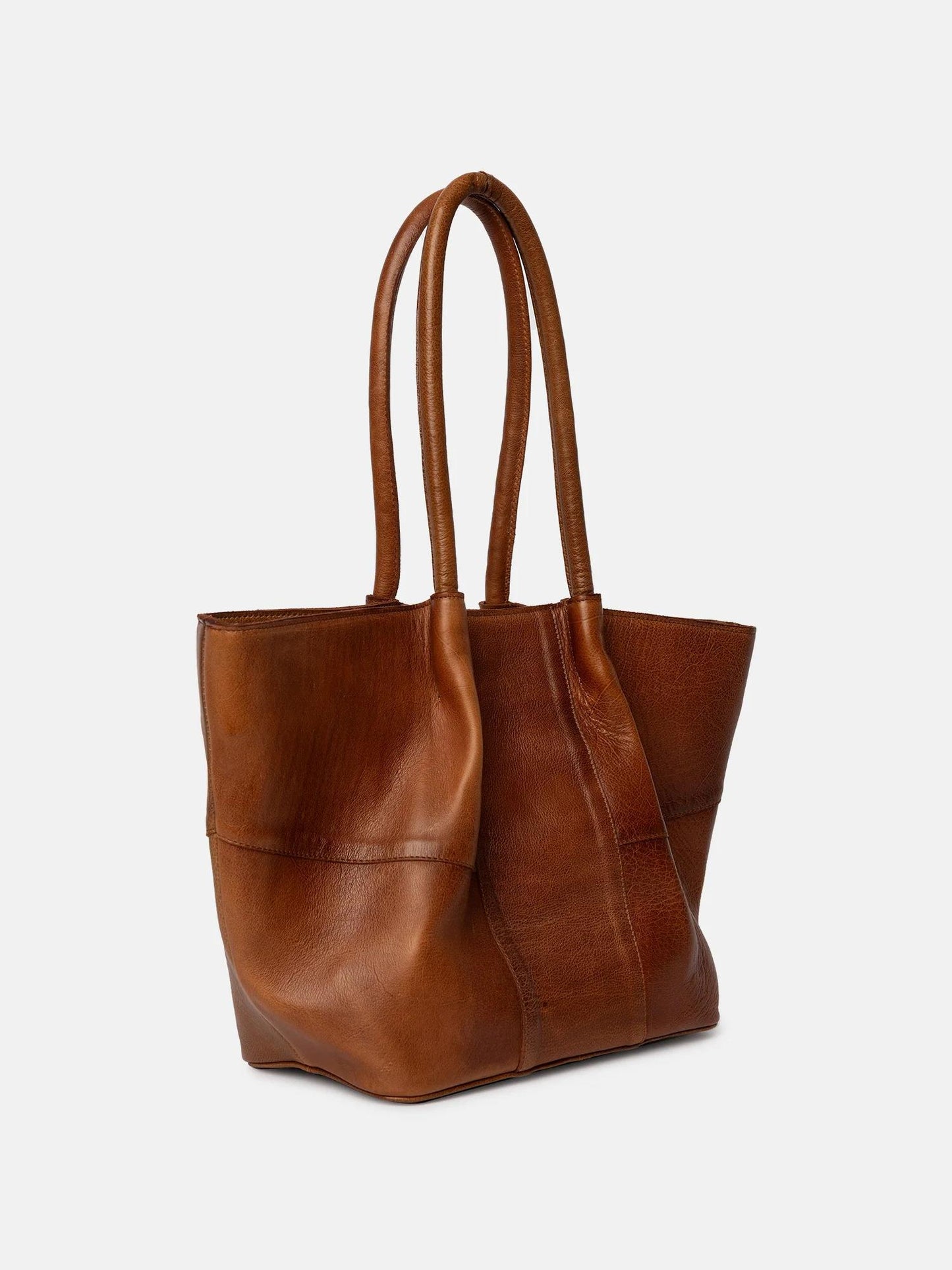 RE:DESIGNED Skinnveske Mane Small Walnut 100% Skinn