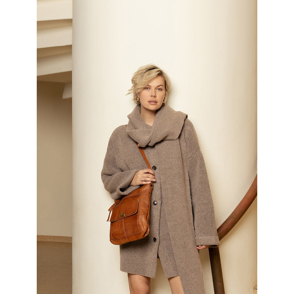 RE:DESIGNED Leknes Urban Crossover Walnut 100% Skinn