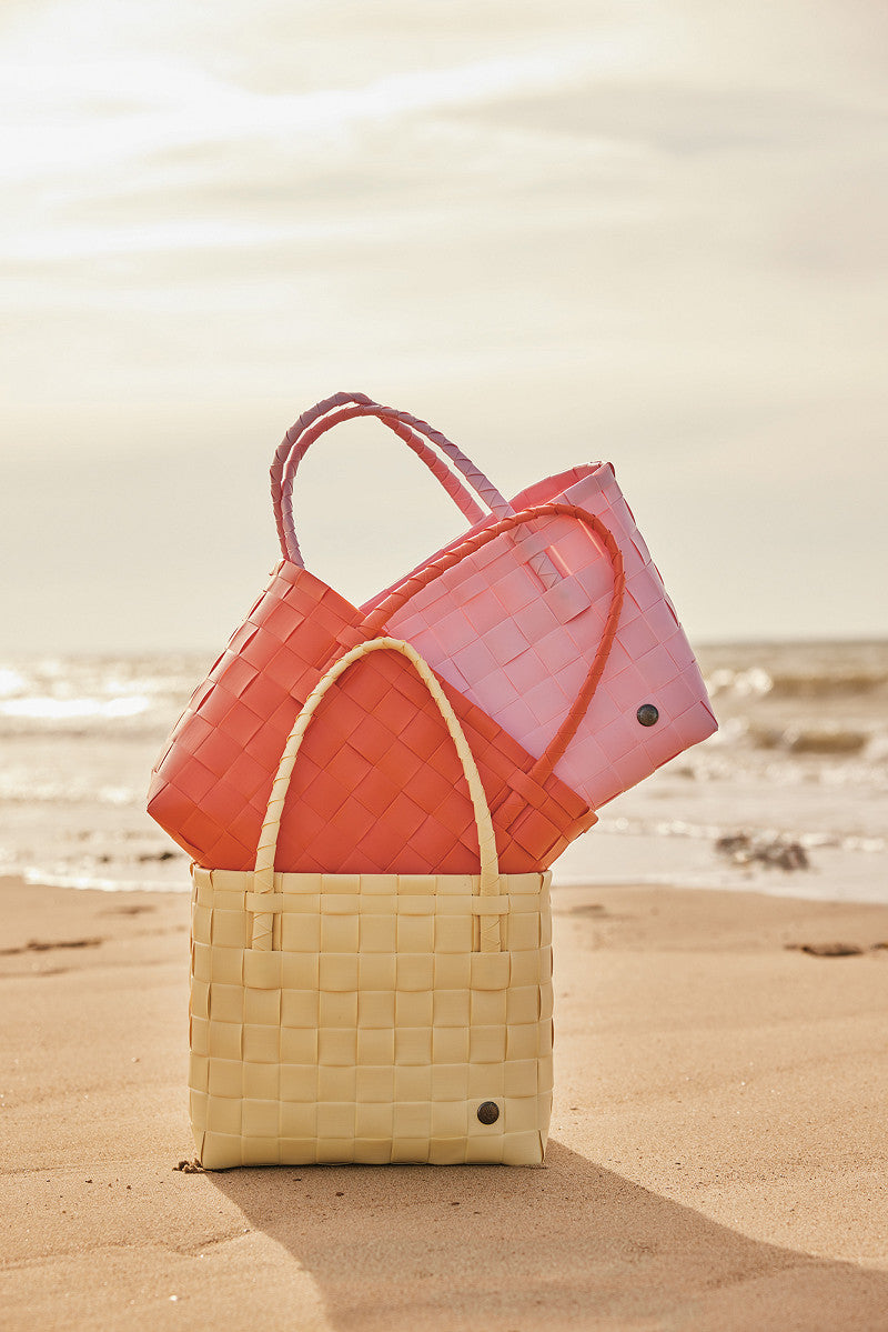 Handed By Paris Shopper Vanilla Yellow