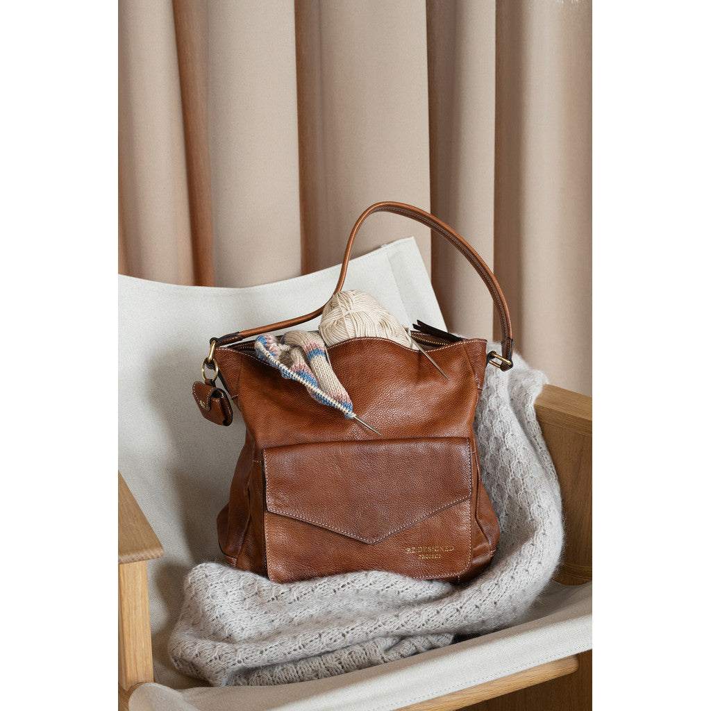 RE:DESIGNED Project 1 Walnut 100% Skinn