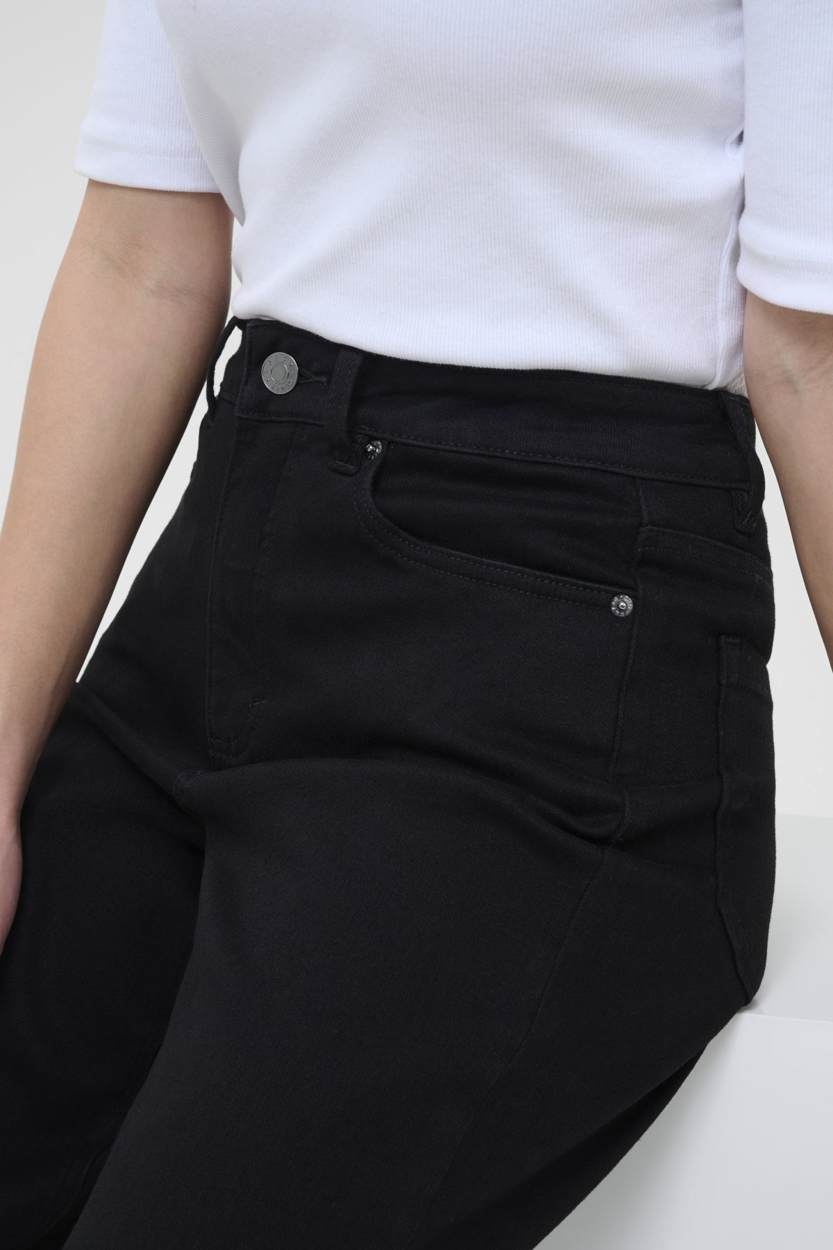 Kaffe Clothing KAmeadow HW Reg Fit Jeans Black Deep 32 tommer