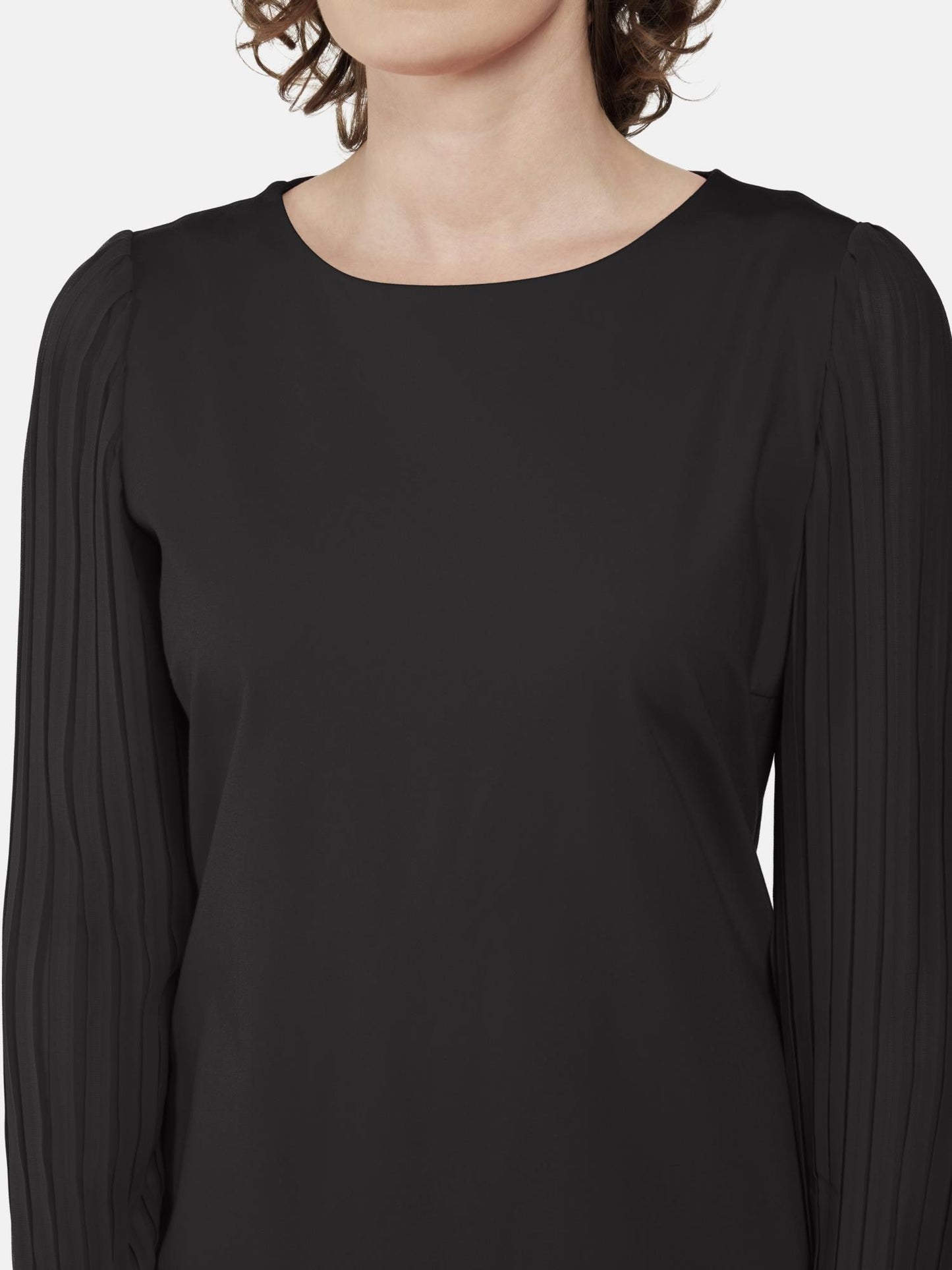 Brandtex Kjole Sort m/plisséermer