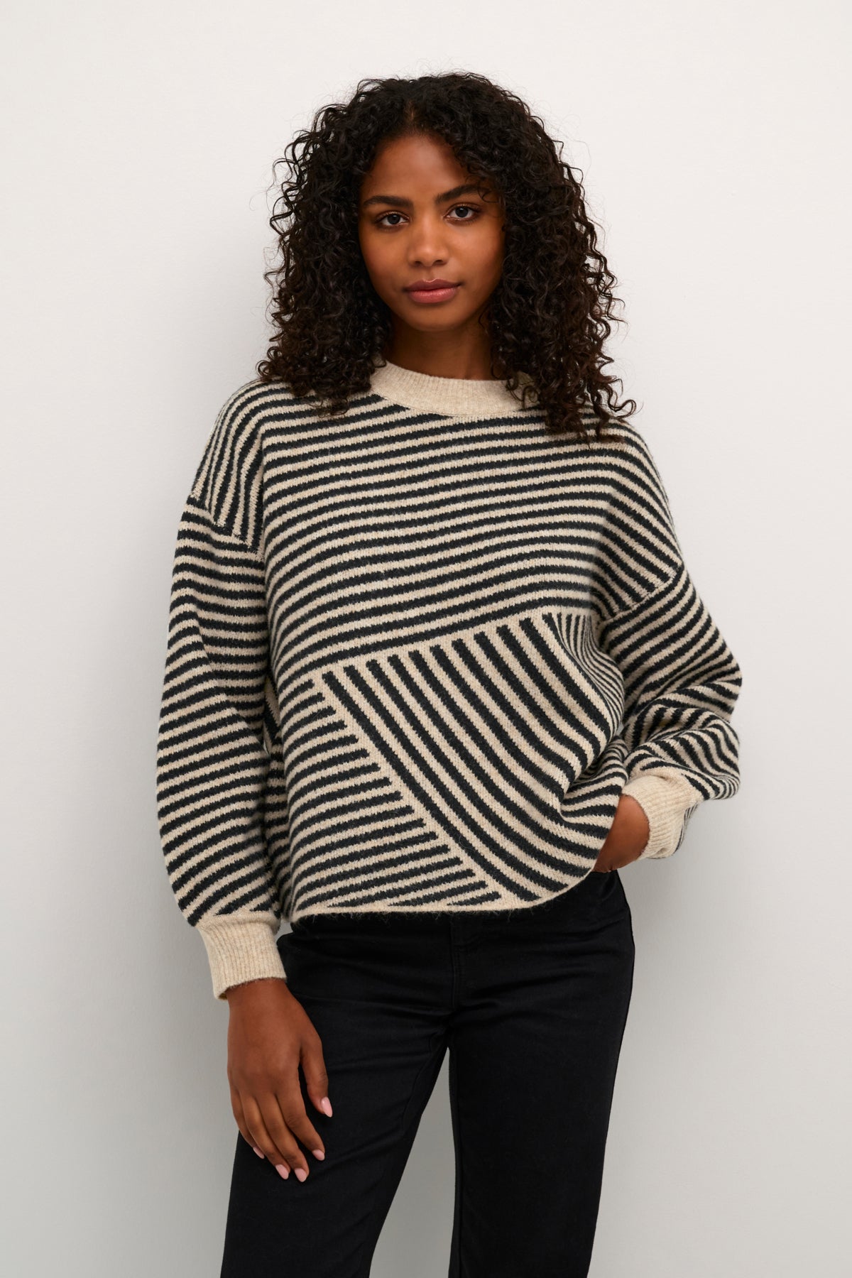 Kaffe Clothing KAverana Knit Pullover Feather Gray Melange/Black