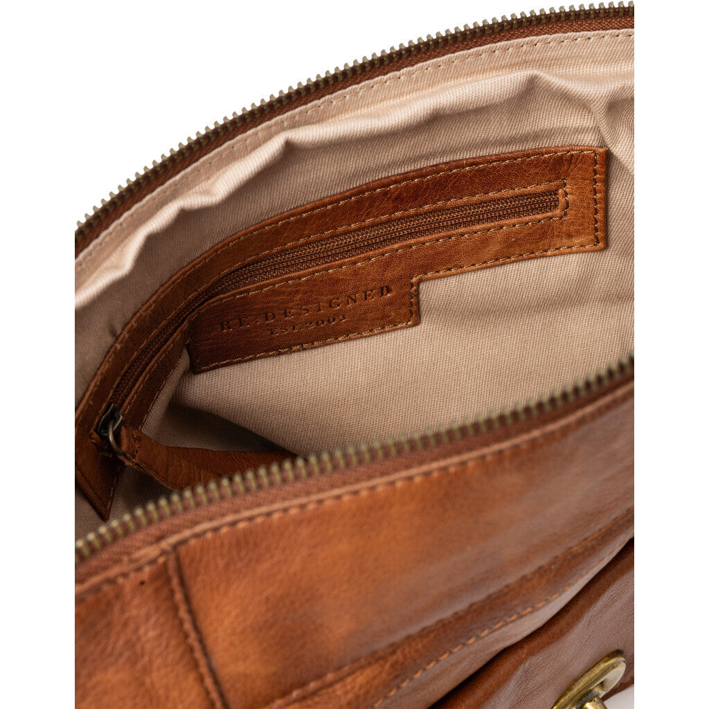 RE:DESIGNED Leknes Urban Crossover Walnut 100% Skinn