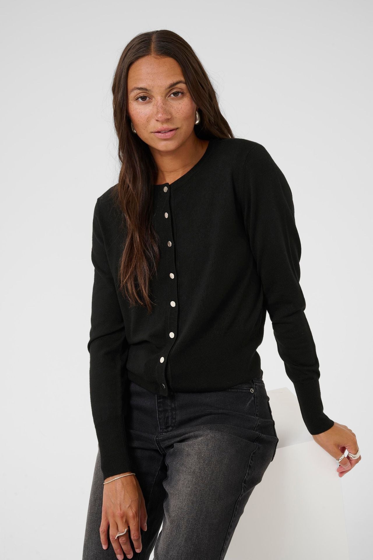Kaffe KAlizza – Sort cardigan med knapper