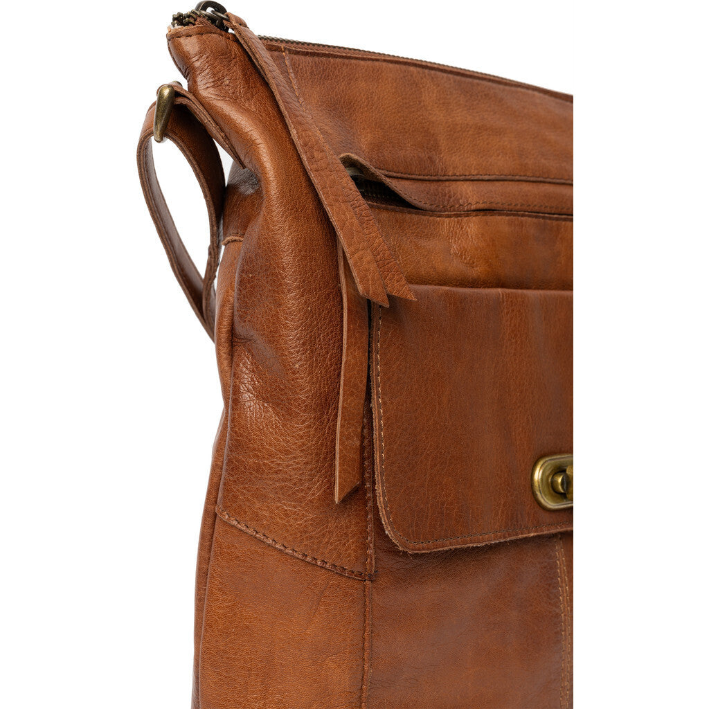 RE:DESIGNED Leknes Urban Crossover Walnut 100% Skinn