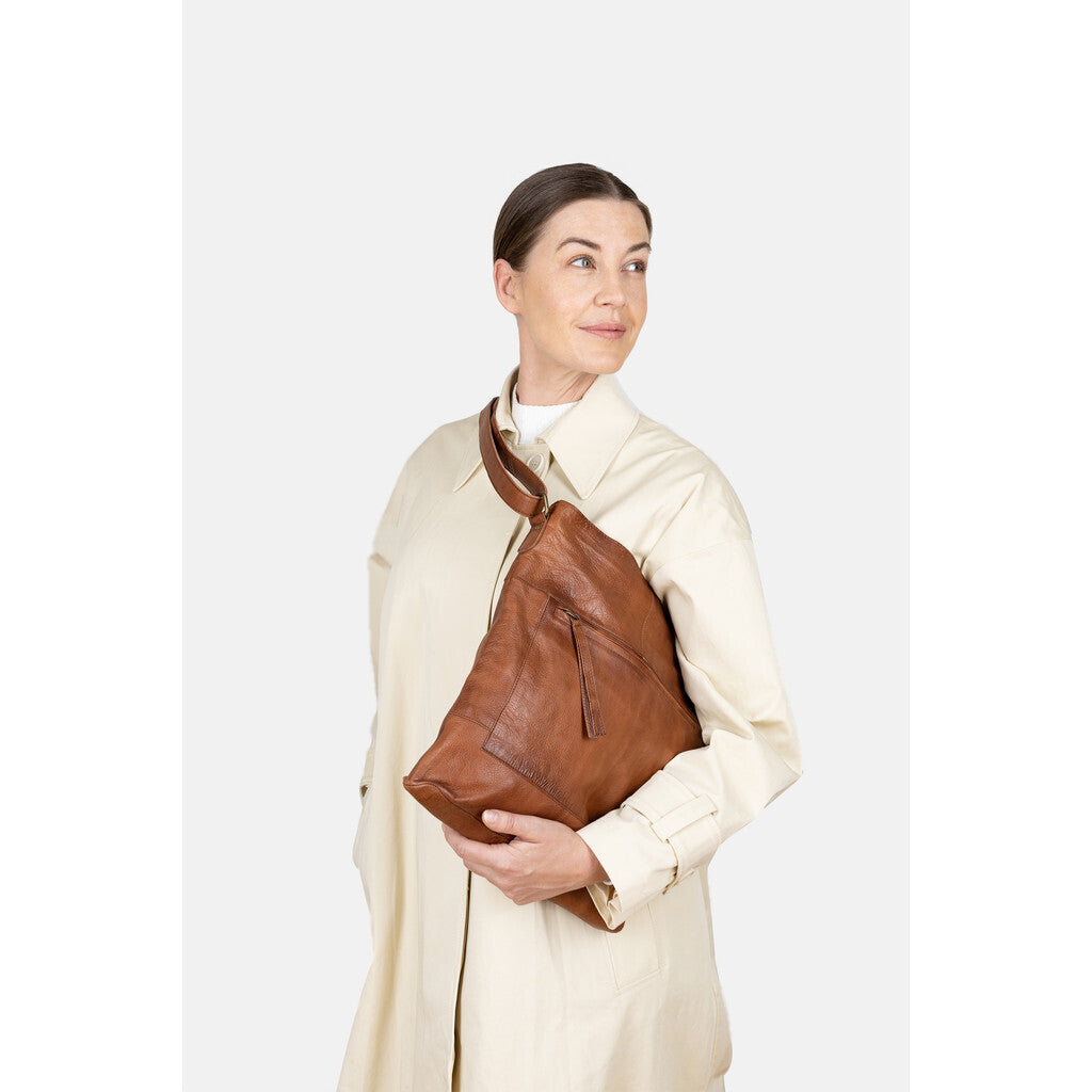 RE:DESIGNED Storslet Urban Crossover Walnut 100% Skinn