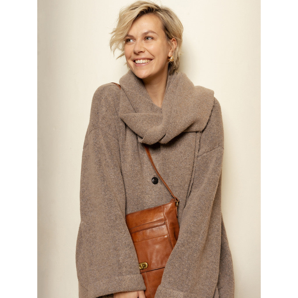 RE:DESIGNED Leknes Urban Crossover Walnut 100% Skinn