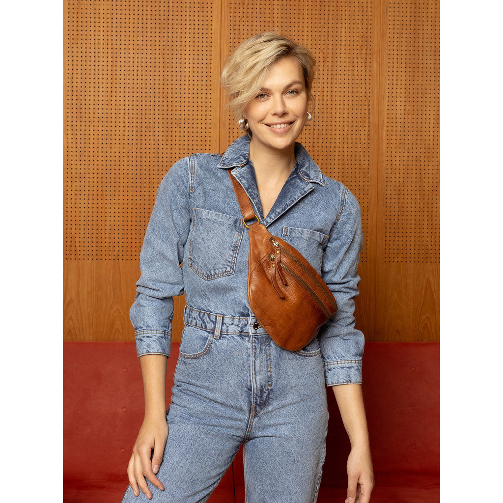 RE:DESIGNED Bumbag Faust Urban Walnut 100% Skinn