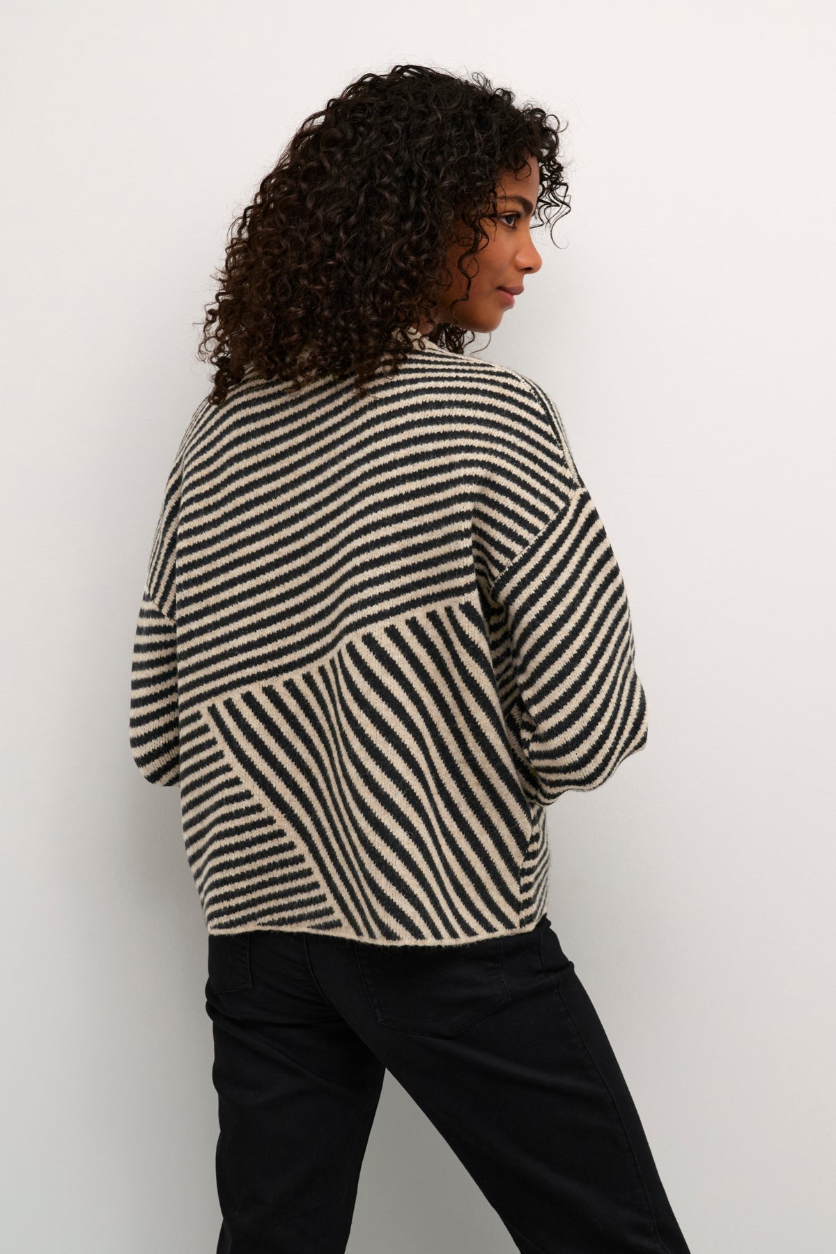 Kaffe Clothing KAverana Knit Pullover Feather Gray Melange/Black
