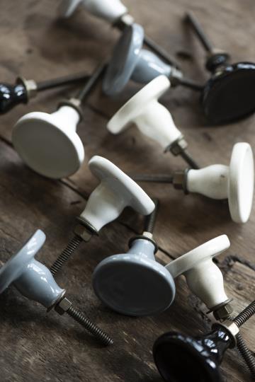 Ib Laursen Knott Keramikk Flat Sort