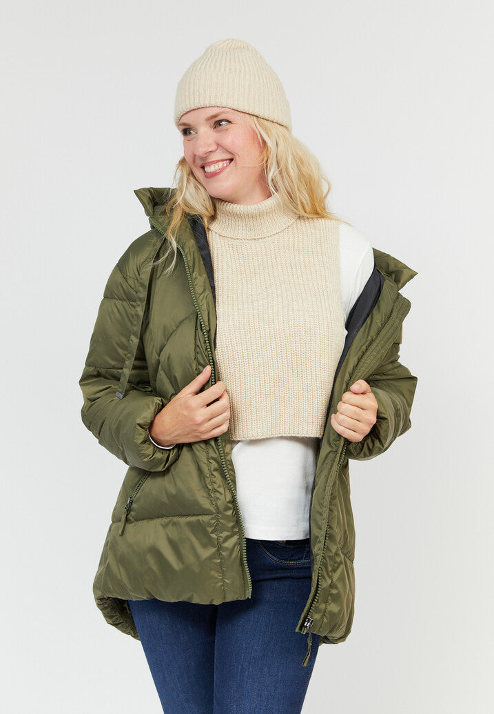 B. Coastline Bib Roll Neck Oatmeal Melange