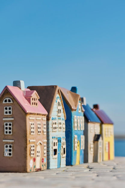 Ib Laursen Lyshus Visby Blå Dør Brunt Tak