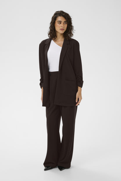 Kaffe KAphoebe – Mørkebrun blazer med 3/4-ermer