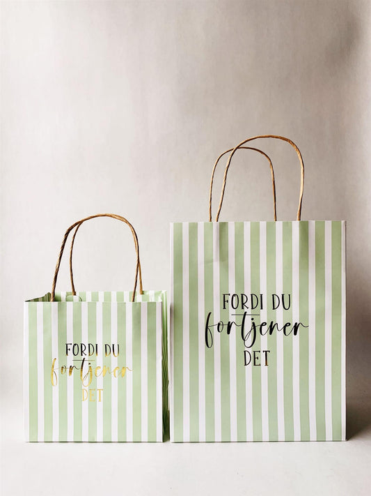 Trend Design Gavepose "Fordi du fortjener det" (20x25 cm)