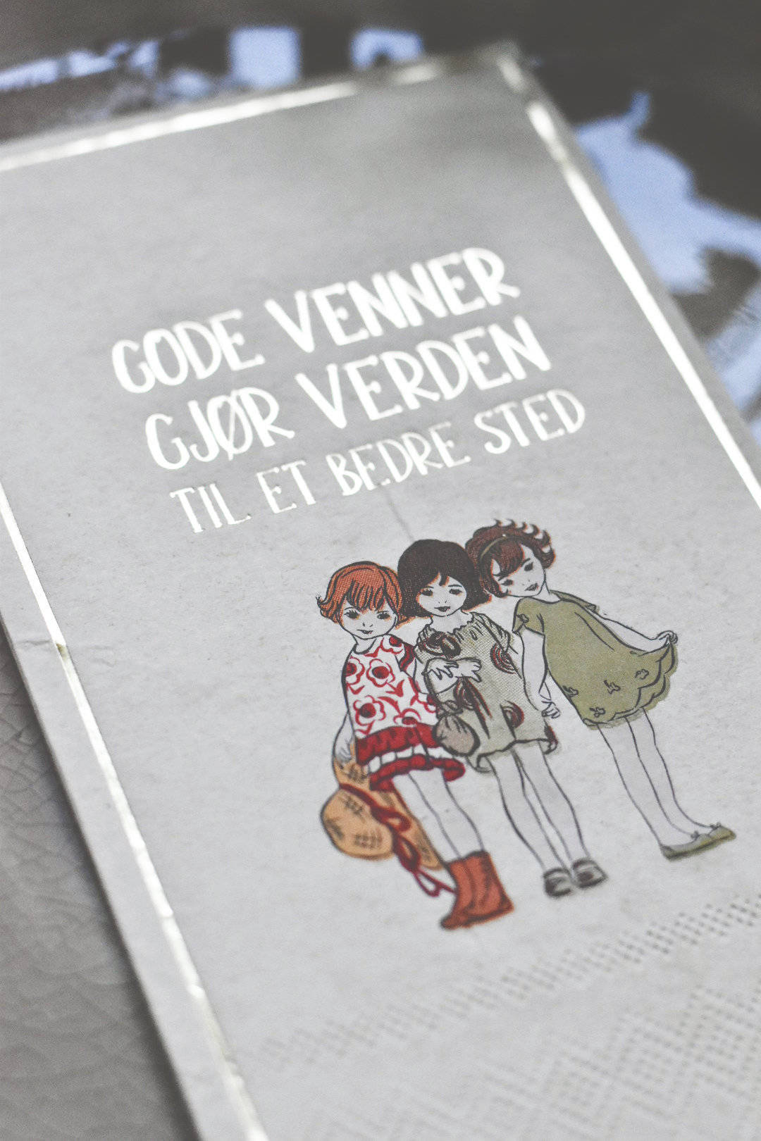 Trend Design Serviett Gode Venner – 33×44 cm