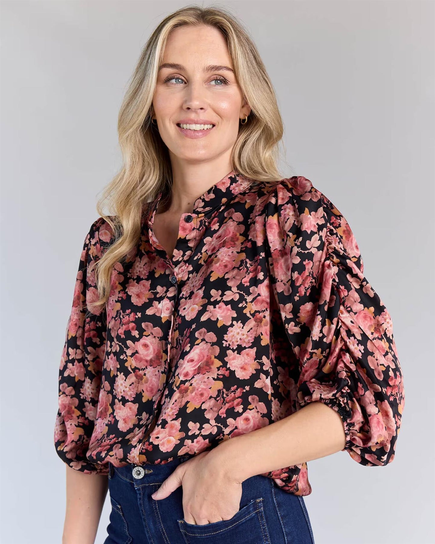 Floyd Overdel Donnie Rose, Satin
