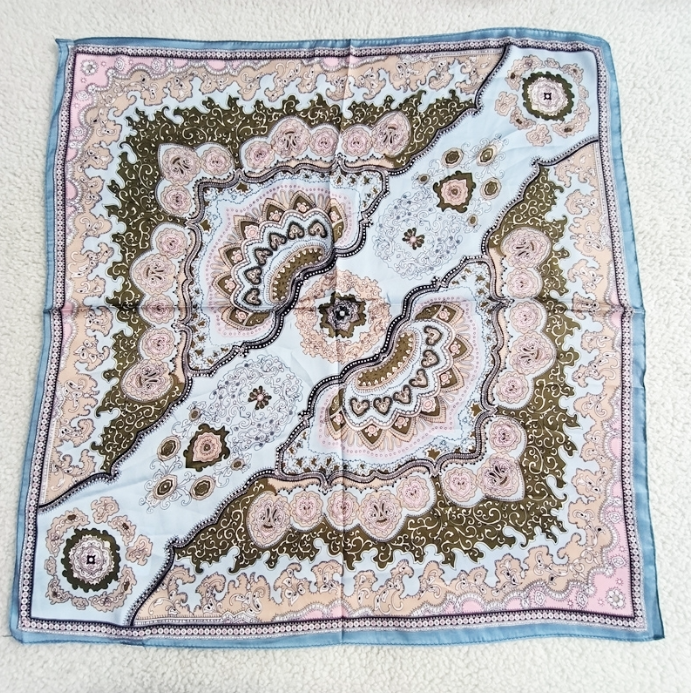 Silkeskjerf Bandanas - lys blå lys rosa