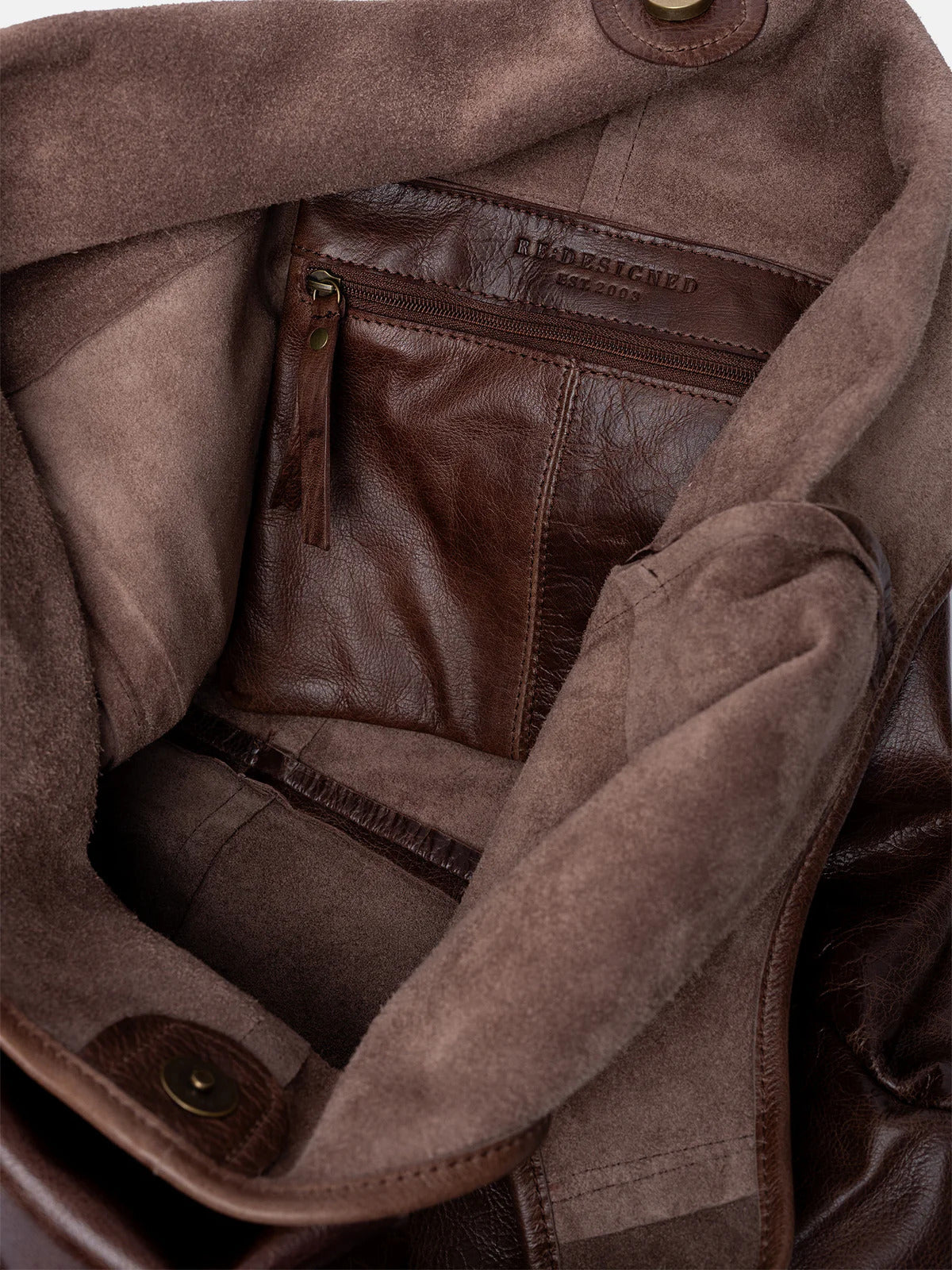 RE:DESIGNED Skinnveske Lyra Urban Woodsmoke 100% Skinn