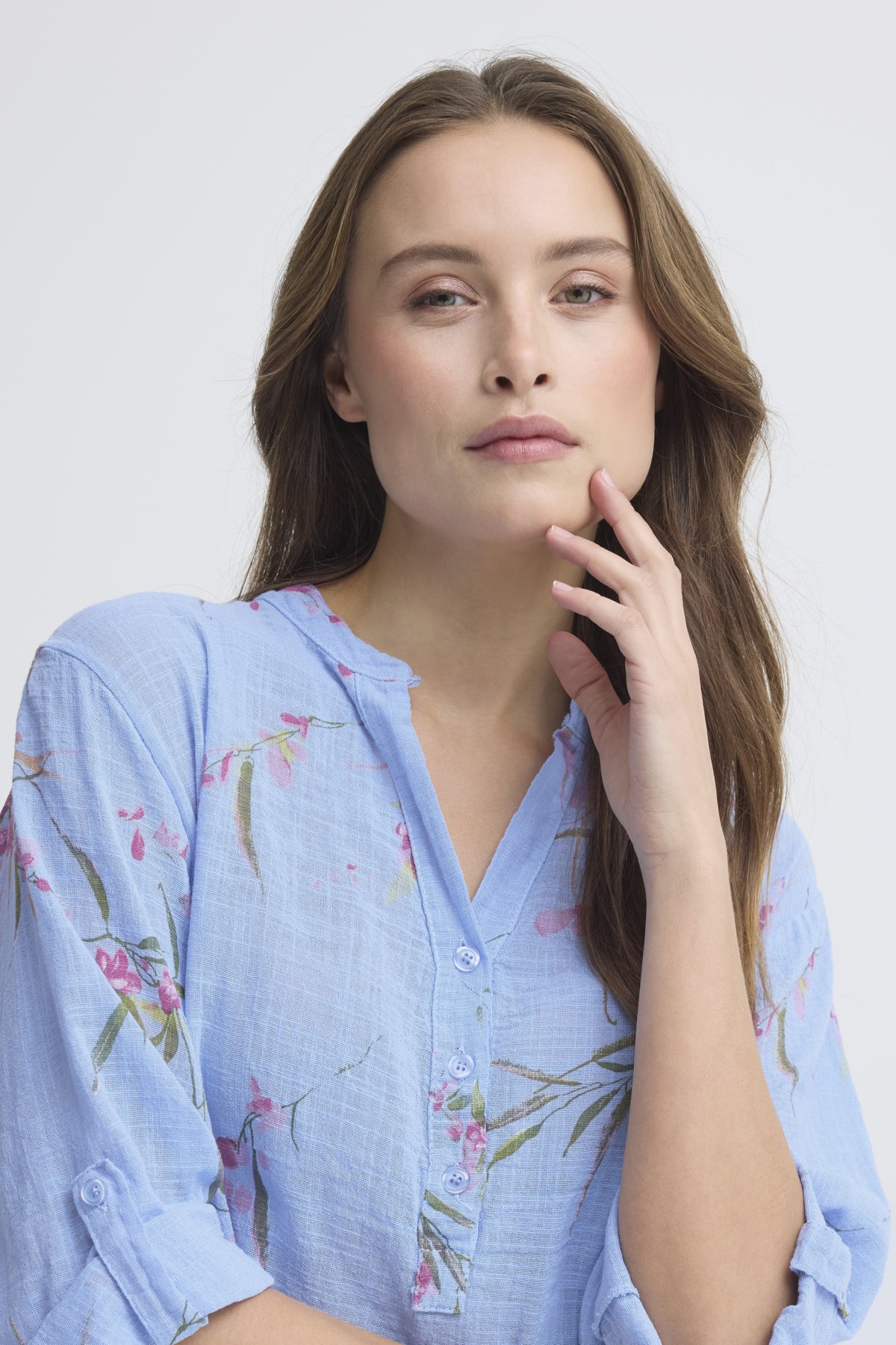 Sorbet SBalexa – Himmelblå bluse med blomsterprint