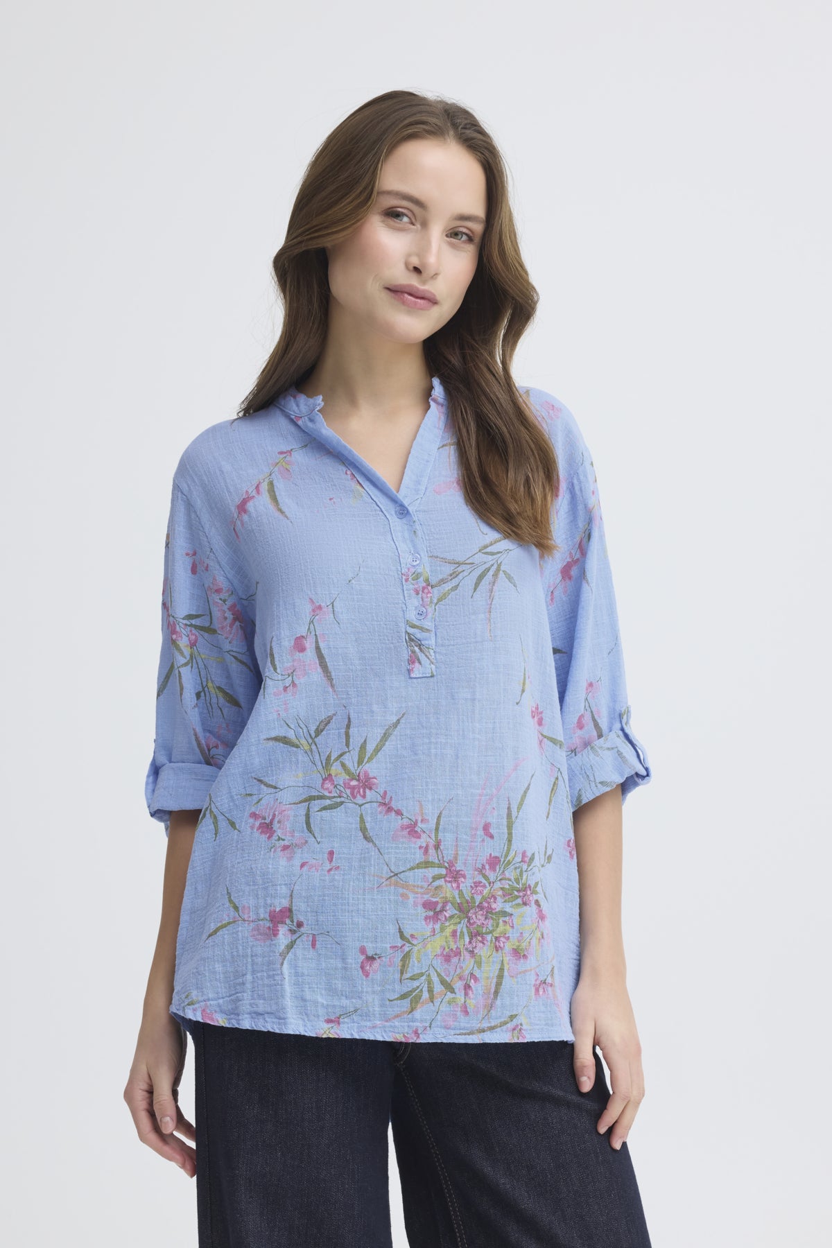 Sorbet SBalexa – Himmelblå bluse med blomsterprint