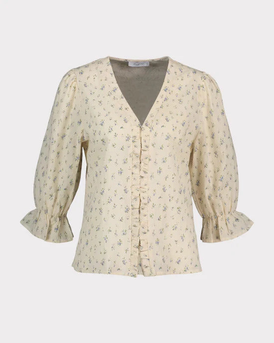 Floyd Serena Ria – Kremhvit bluse med rysjedetaljer