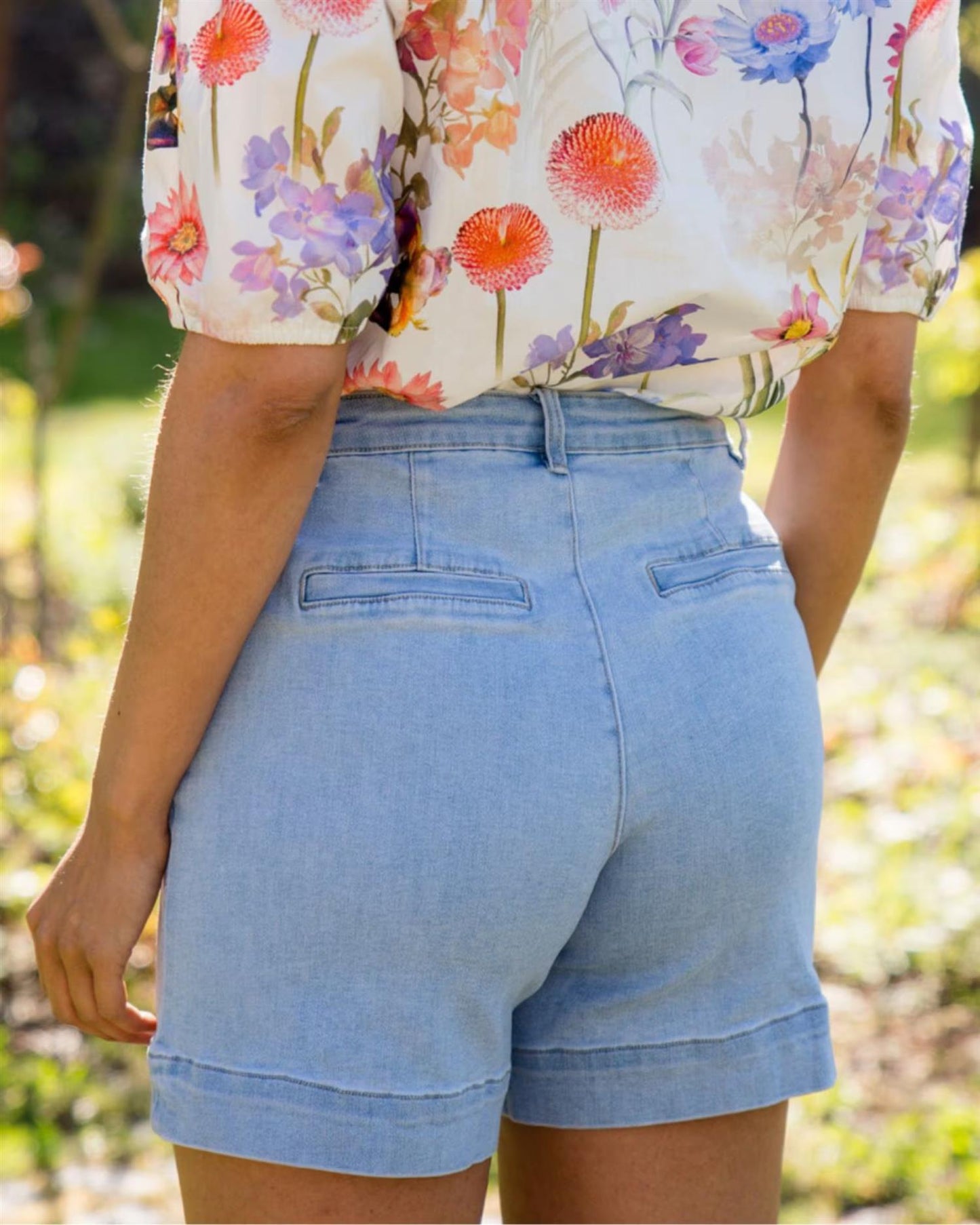 Floyd Margareth 5427 - Lyseblå dongerishorts med god stretch