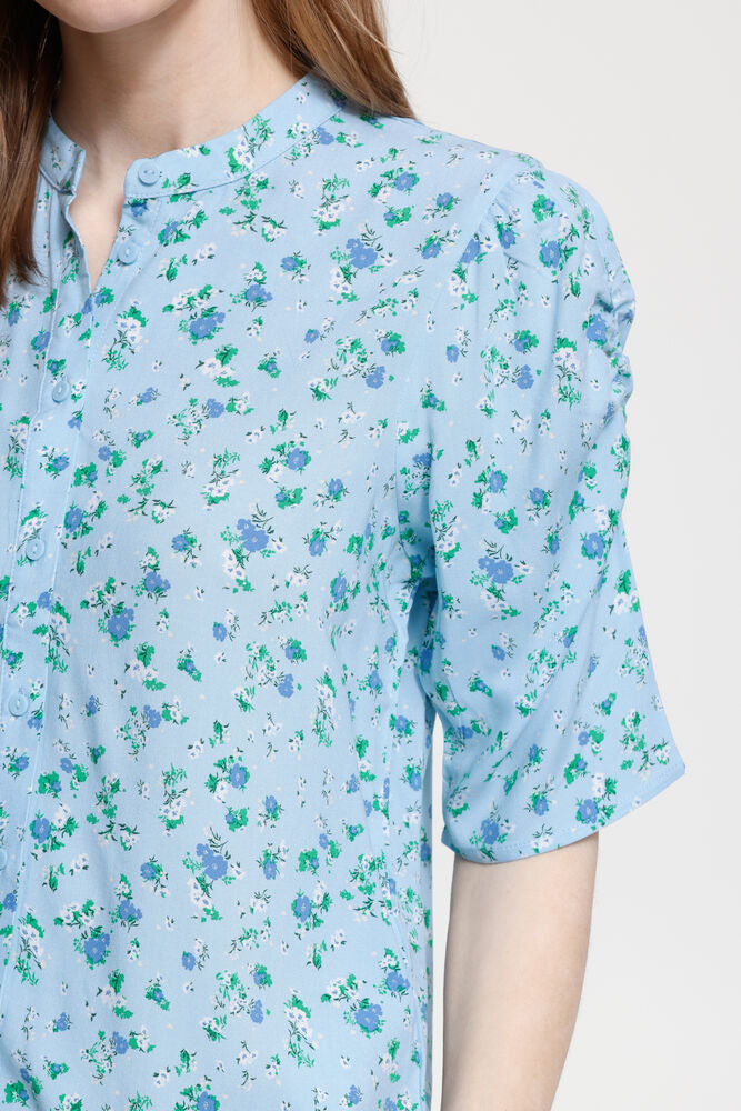 Ichi IHvera – Lyseblå bluse med blomsterprint