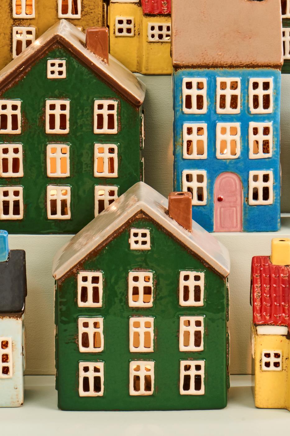 Ib Laursen Lyshus Nyhavn Grønt M/Gul Dør På Siden