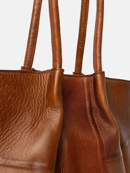 RE:DESIGNED Skinnveske Mane Small Walnut 100% Skinn