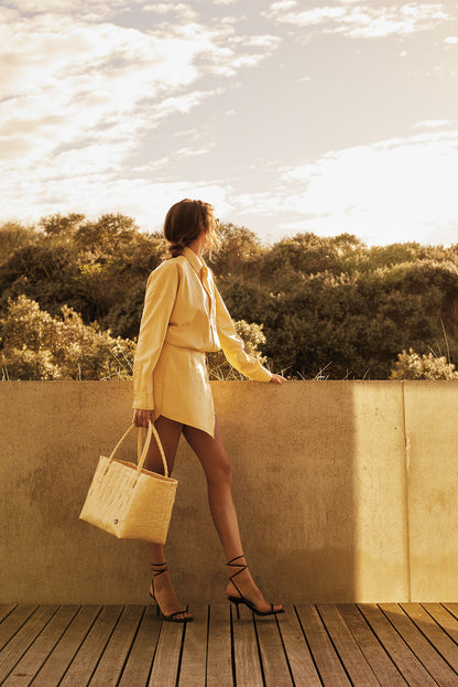 Handed By Paris Shopper Vanilla Yellow