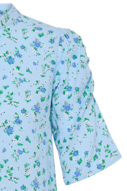 Ichi IHvera – Lyseblå bluse med blomsterprint