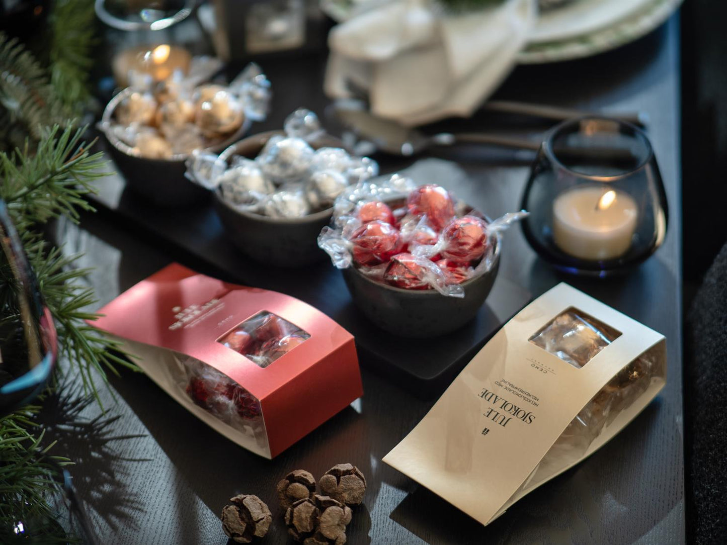 Cemo  Gourmet Hasselnøtt Sjokolade Rød Twist