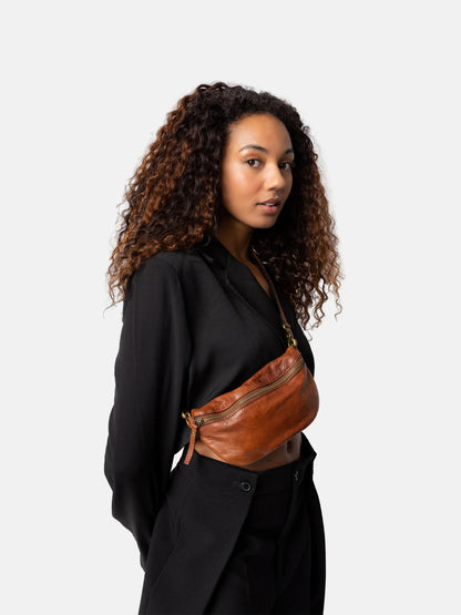 RE:DESIGNED Gisela - Walnut/Messing
